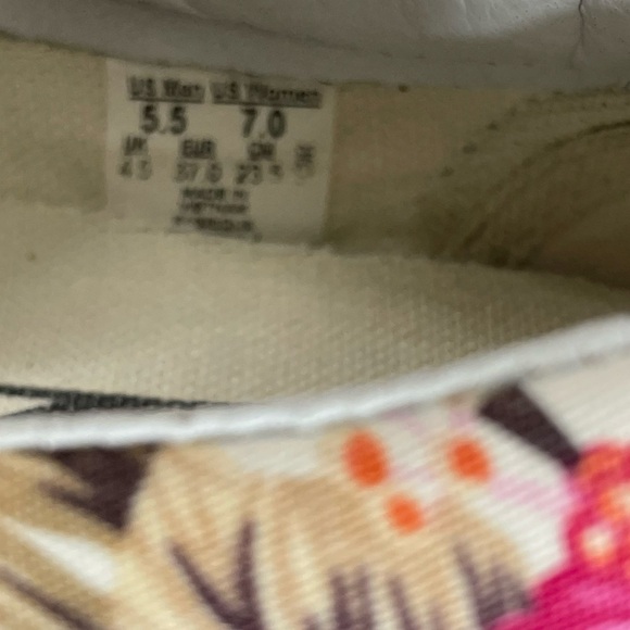 Vans Pink and Cream Floral Sneakers - Picture 7 of 7